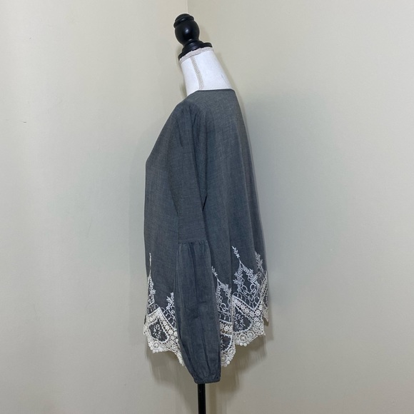 Kyra long sleeves embroidered blouse size Large - Picture 2 of 5